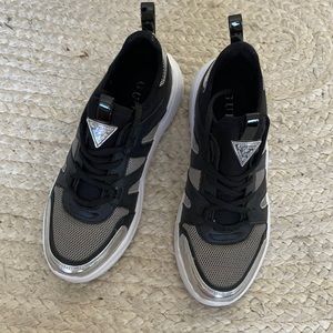 Guess Sneakers